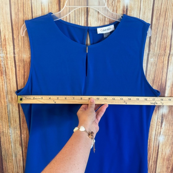 Calvin Klein Women’s Sleeveless Royal Blue Blouse Keyhole Front Back Size Medium - Picture 7 of 12